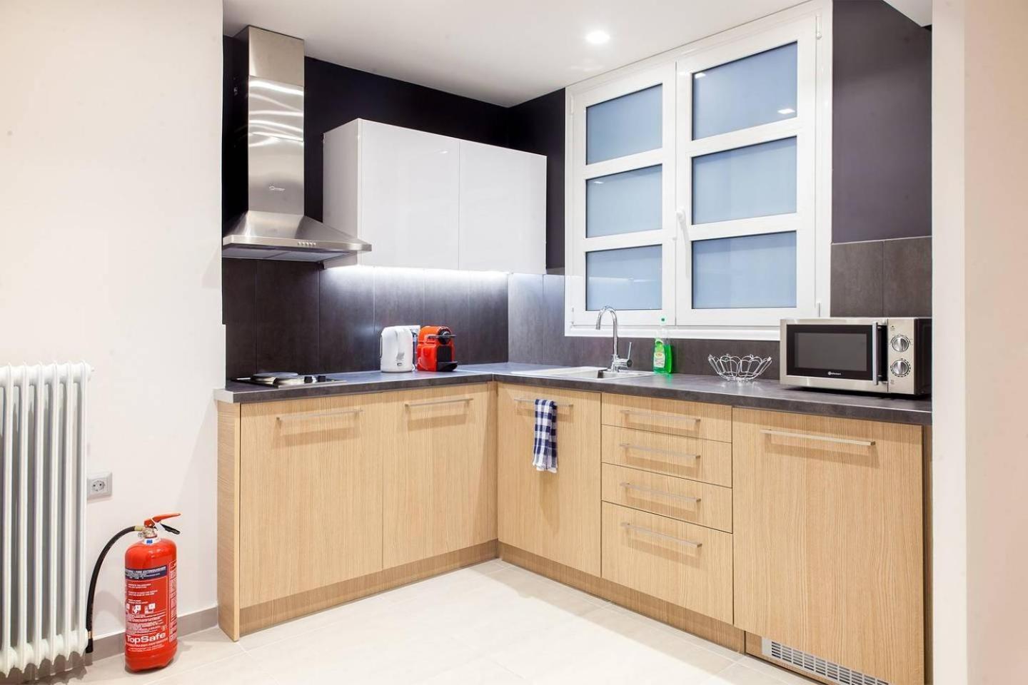 Toni'S 2Bd Home In Centre, 15 Sec To Metro アテネ エクステリア 写真